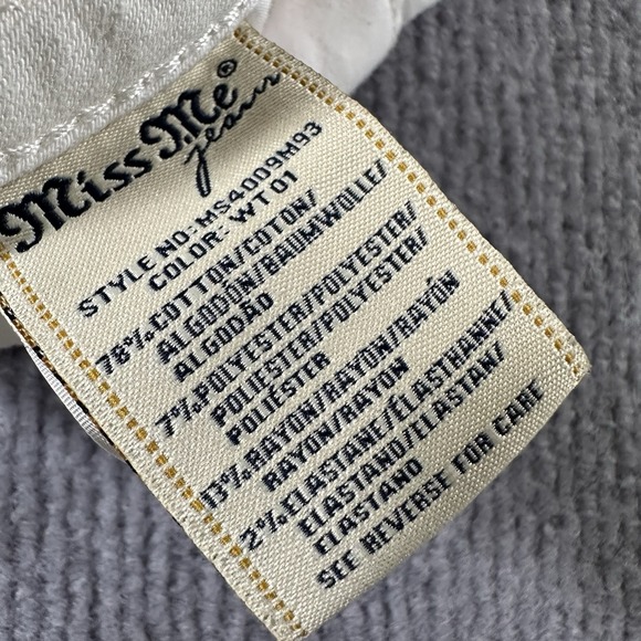 Miss Me Boyfriend Shorts Womens 27  White Mid Rise Denim Bermuda Shorts‎ - Picture 5 of 10